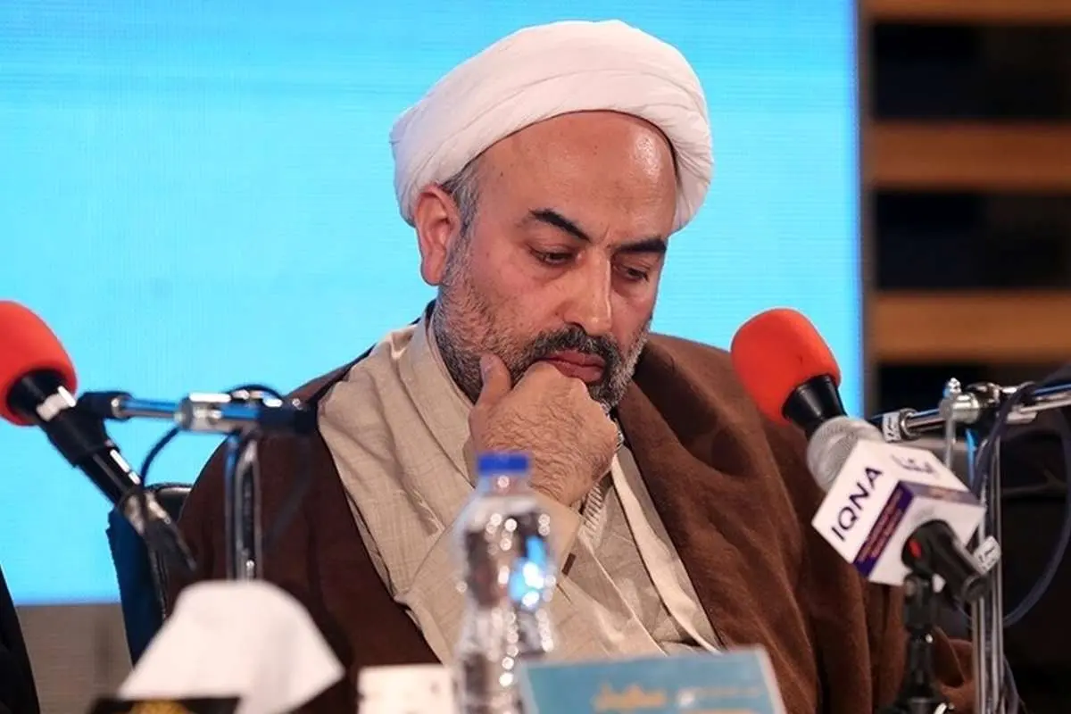 زائری: هم سیاهنمایی و هم سفیدنمایی غیرواقعی ظلم به انقلاب است