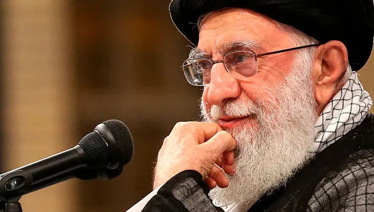 رهبر انقلاب: کارهای چند روز اخیر مردمی نبود/ دشمن را عقب زدیم