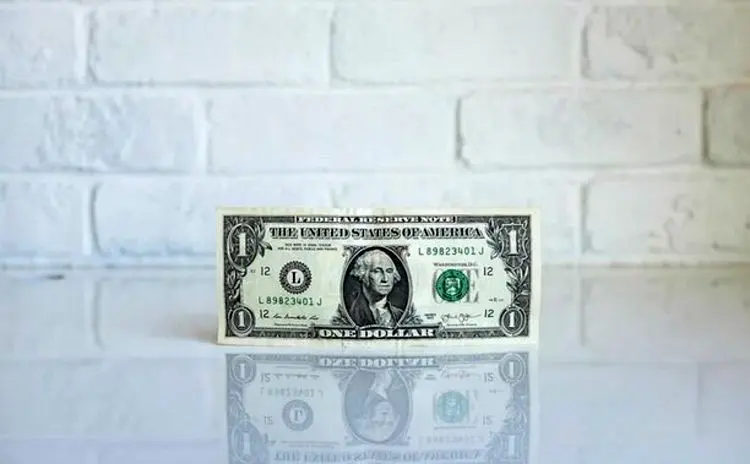 پیش‌بینی وضعیت دلار در سال آینده