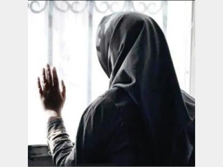 زن مطلقه در دام پسر چرب زبان!