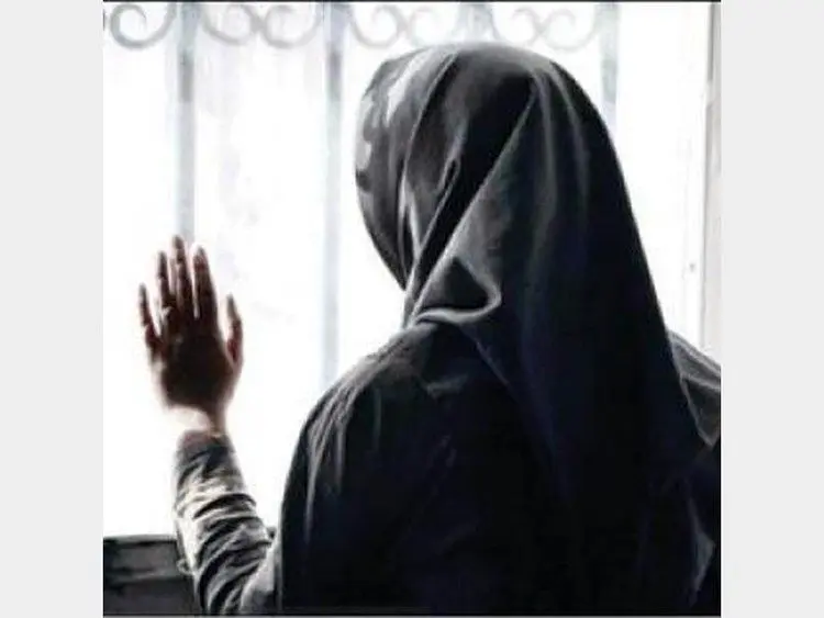 زن مطلقه در دام پسر چرب زبان!