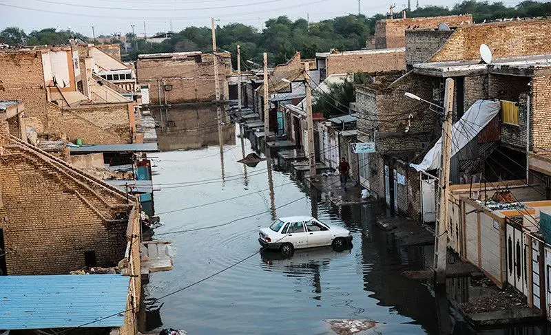 (تصاویر) طغیان فاضلاب و ورود به منازل در شهر کوت عبدالله