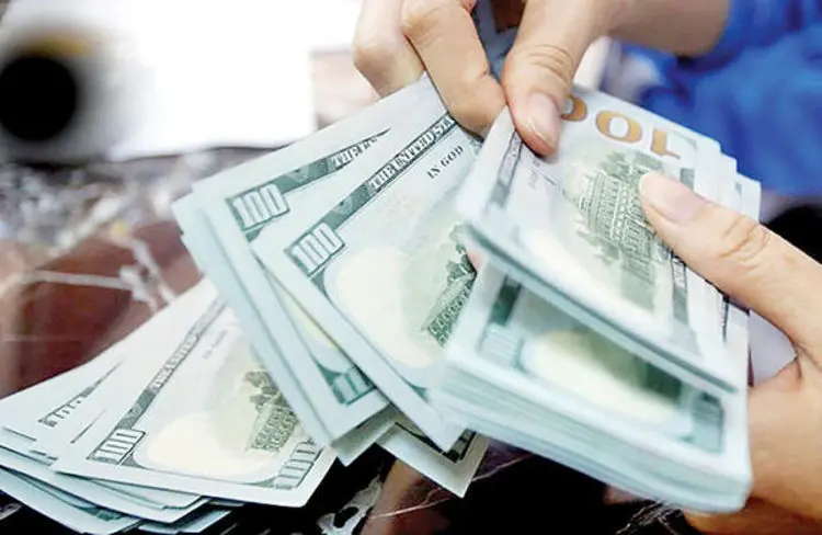 دلار در مرز مقاومت ۱۴هزار تومانی
