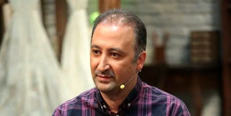 (عکس) محمد دلاوری مجری تلویزیون در بیمارستان بستری شد