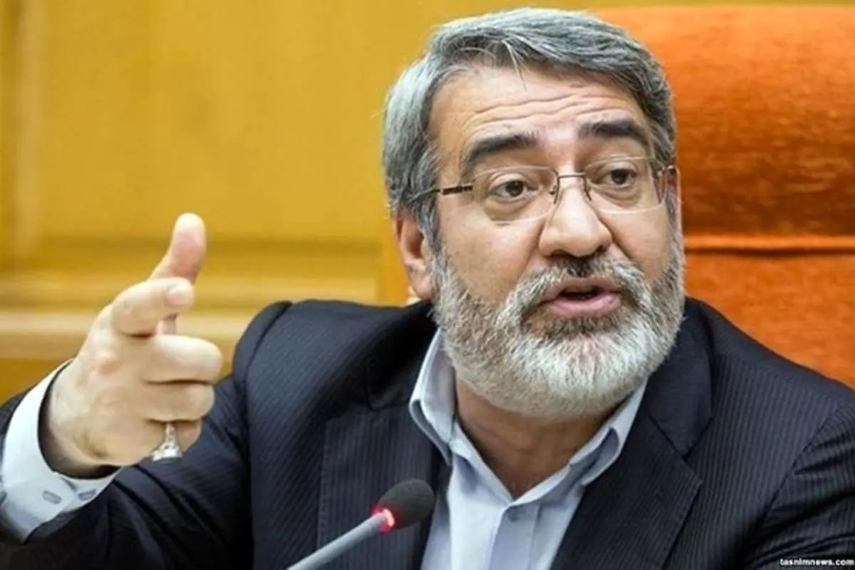 در کشاکش استیضاح