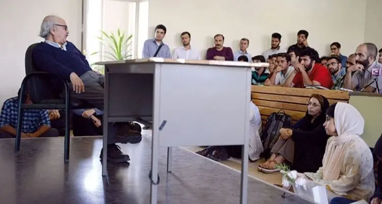 (عکس) ماجرای کلاس‌های شلوغ شفیعی کدکنی در دانشگاه