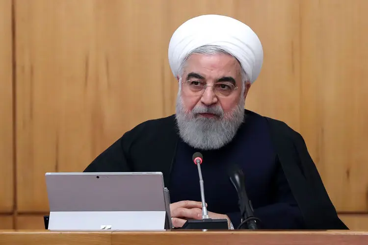 روحانی: تقویت شبکه ملی اطلاعات به‌معنای قطع اینترنت خارجی نیست/ دولت مصمم به مذاکره است