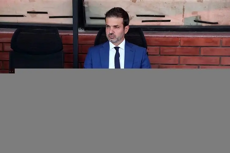 استراماچونی شنبه روی نیمکت استقلال می‌نشیند