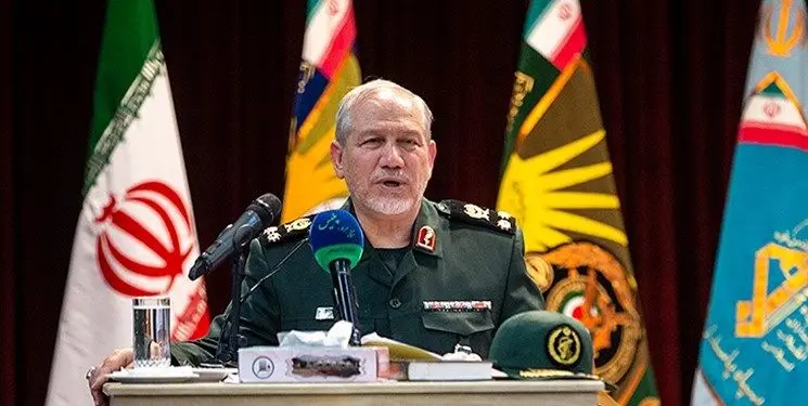 سرلشکر صفوی: آمریکا به زودی از منطقه فرار خواهد کرد