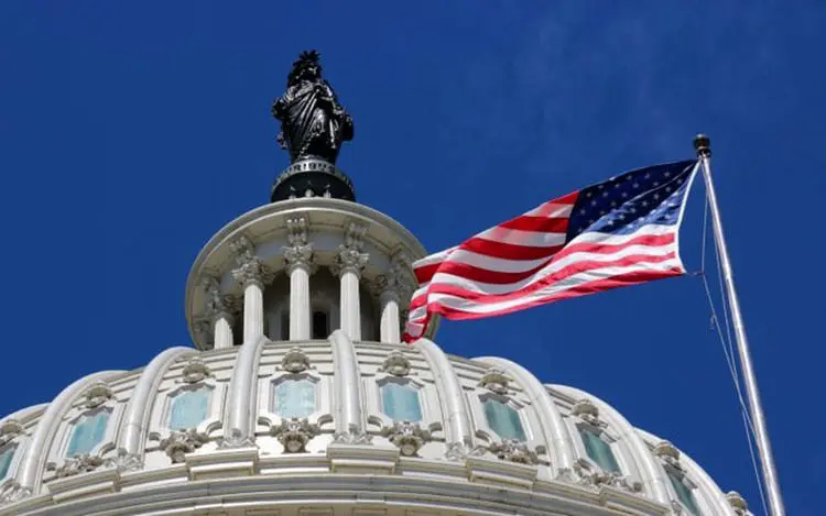 آمریکا دو دیپلمات چینی را اخراج کرد