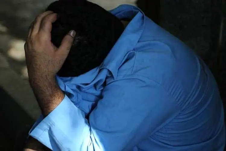 مردی پسرش را در اتوبان آزادگان با چاقو کشت!
