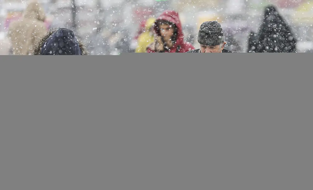 (تصاویر) بارش شدید برف در همدان