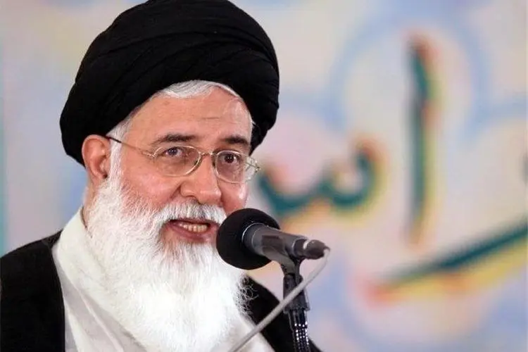 علم الهدی: اگر با رهبری همراه نشویم، سقوط می‌کنیم