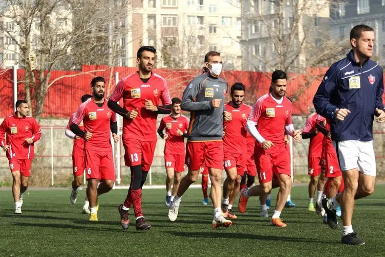 خط قرمز کالدرون روی اسم دو بازیکن باتجربه