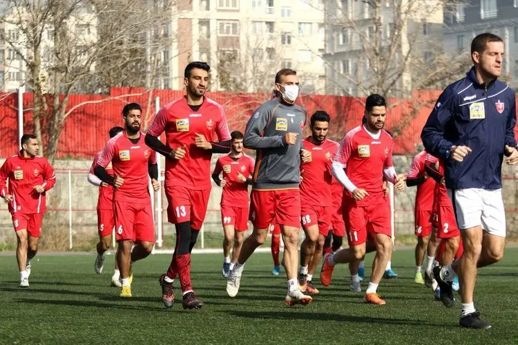 خط قرمز کالدرون روی اسم دو بازیکن باتجربه