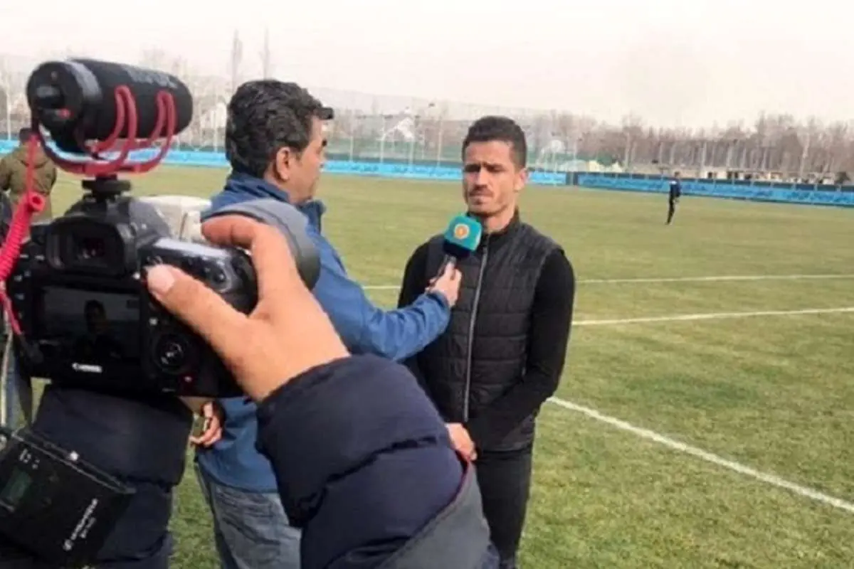 بله؛ اون دوربین تلویزیونه!