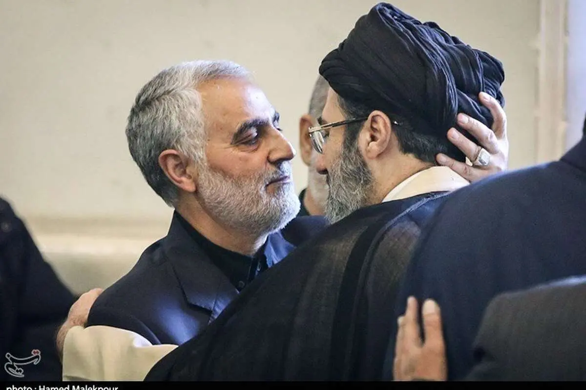 (تصویر) رابطه صمیمانه فرزندان رهبر انقلاب با سردار سلیمانی