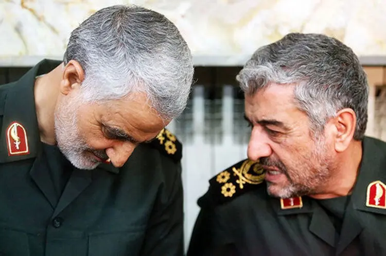 ماجرای عجیب دست و انگشتری که از بدن مطهر حاج قاسم سالم ماند