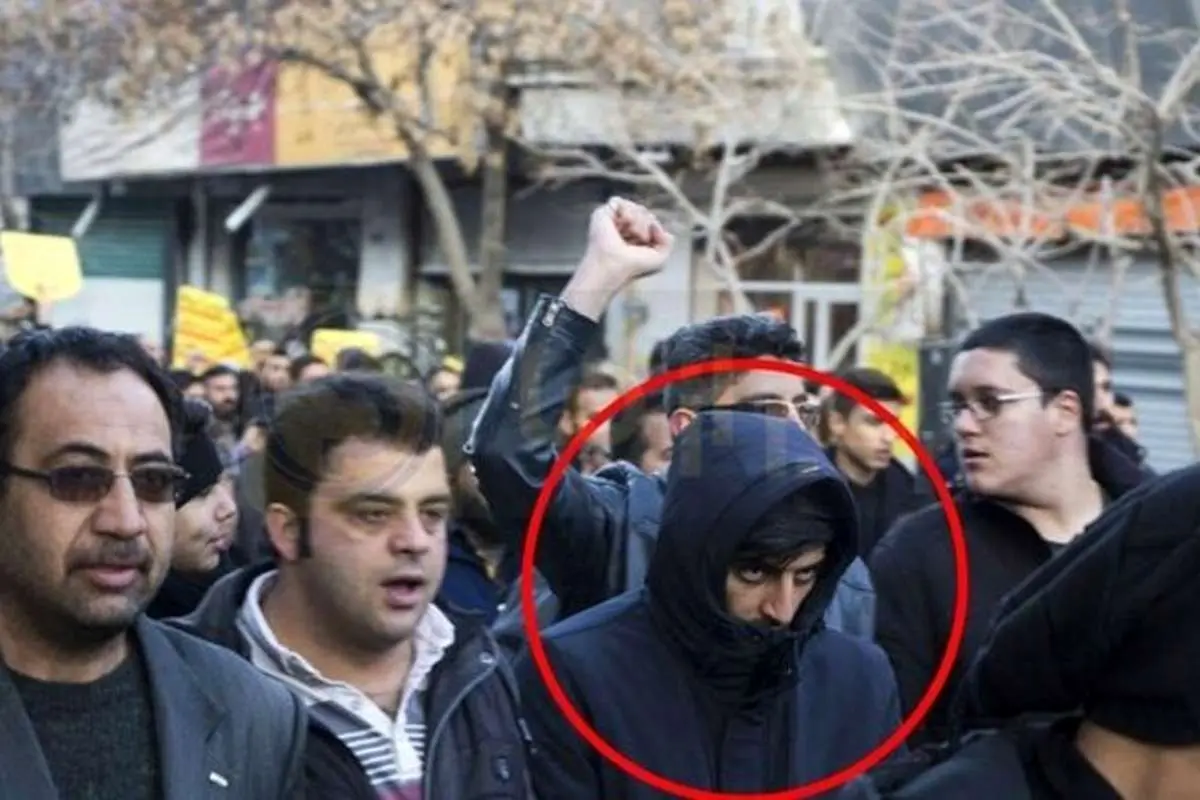 (عکس) حضور مهدی ترابی درمراسم تشییع سردار سلیمانی