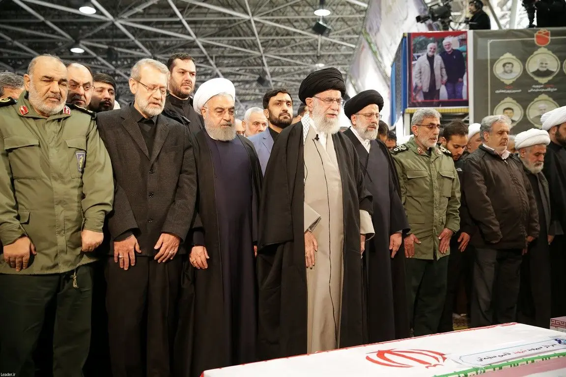 (تصاویر) تشییع و اقامه نماز بر پیکر سردار سلیمانی