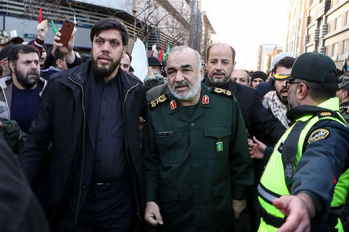 (تصاویر) حضور چهره‌های سیاسی در مراسم وداع با سردار سلیمانی
