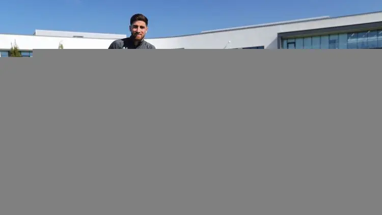 (عکس) هدیه جذاب علیرضا جهانبخش