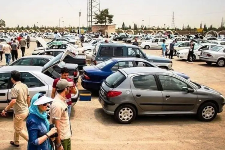 قیمت روز خودرو شنبه ۳۰ آذر؛ الاکلنگ قیمت‌ها در بازار خودرو