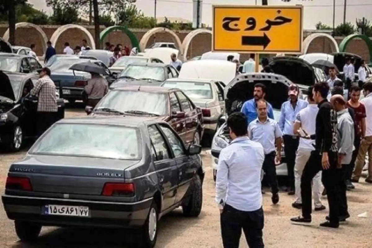 قیمت روز خودروهای سایپا و ایران خودرو چهارشنبه ۴ دی؛ نوسانات بازار به آرامش رسید