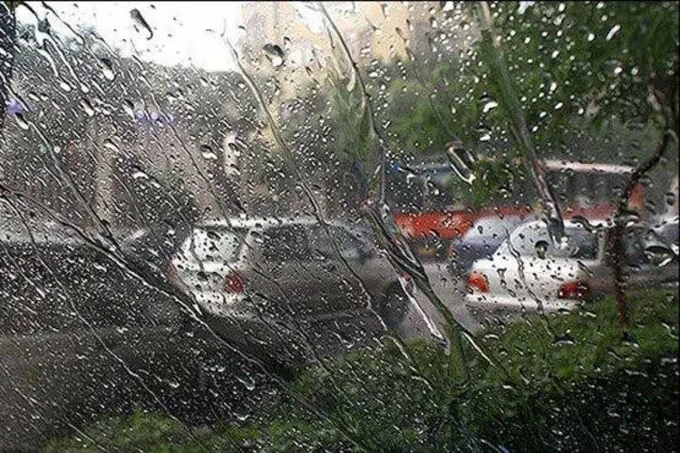 هوای تهران فردا بارانی می‌شود