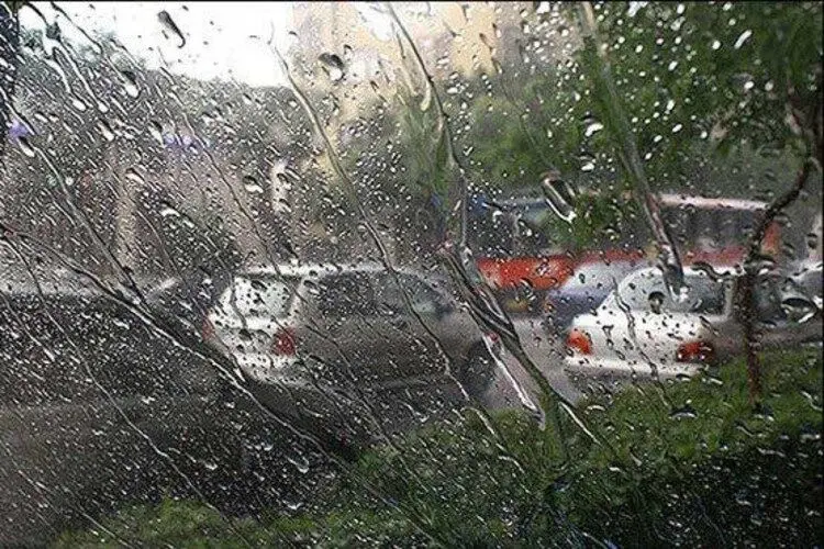 هوای تهران فردا بارانی می‌شود