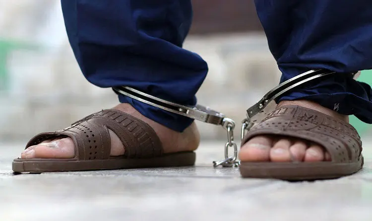 زندگی تلخ مردی که ناپدری خود را کشت