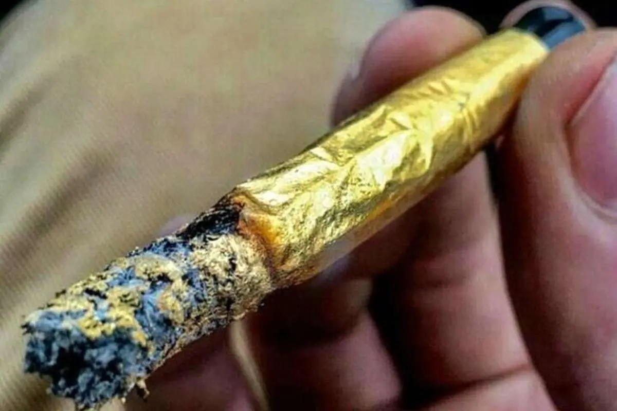 سیگار با طعم بلوبری و روکش طلا در تهران!