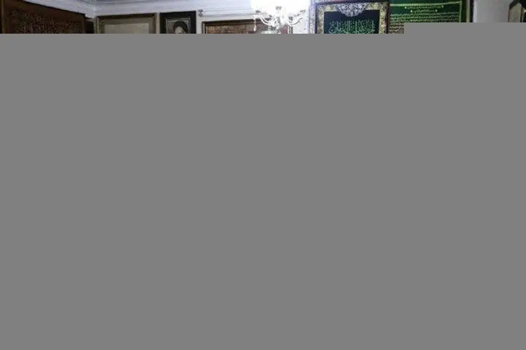 (عکس) حضور عمار حکیم در منزل سردار شهید سلیمانی