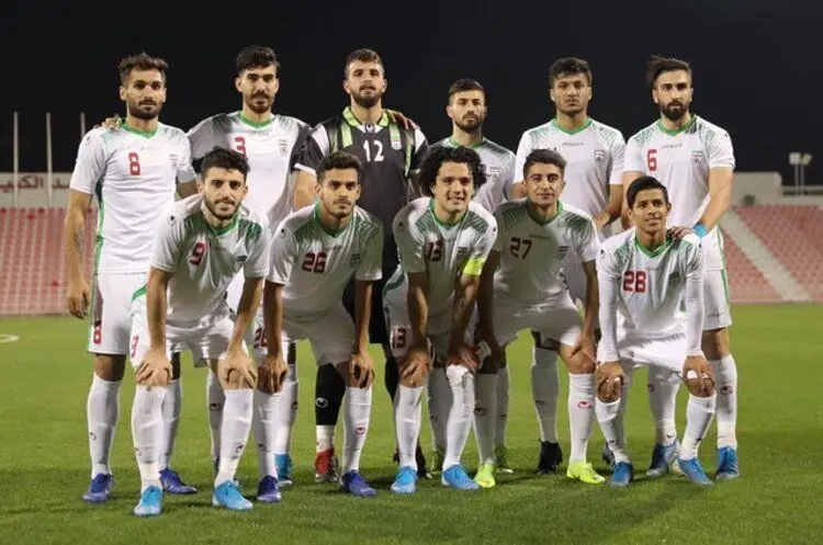 ایران با بازوبند سیاه به میدان مى رود