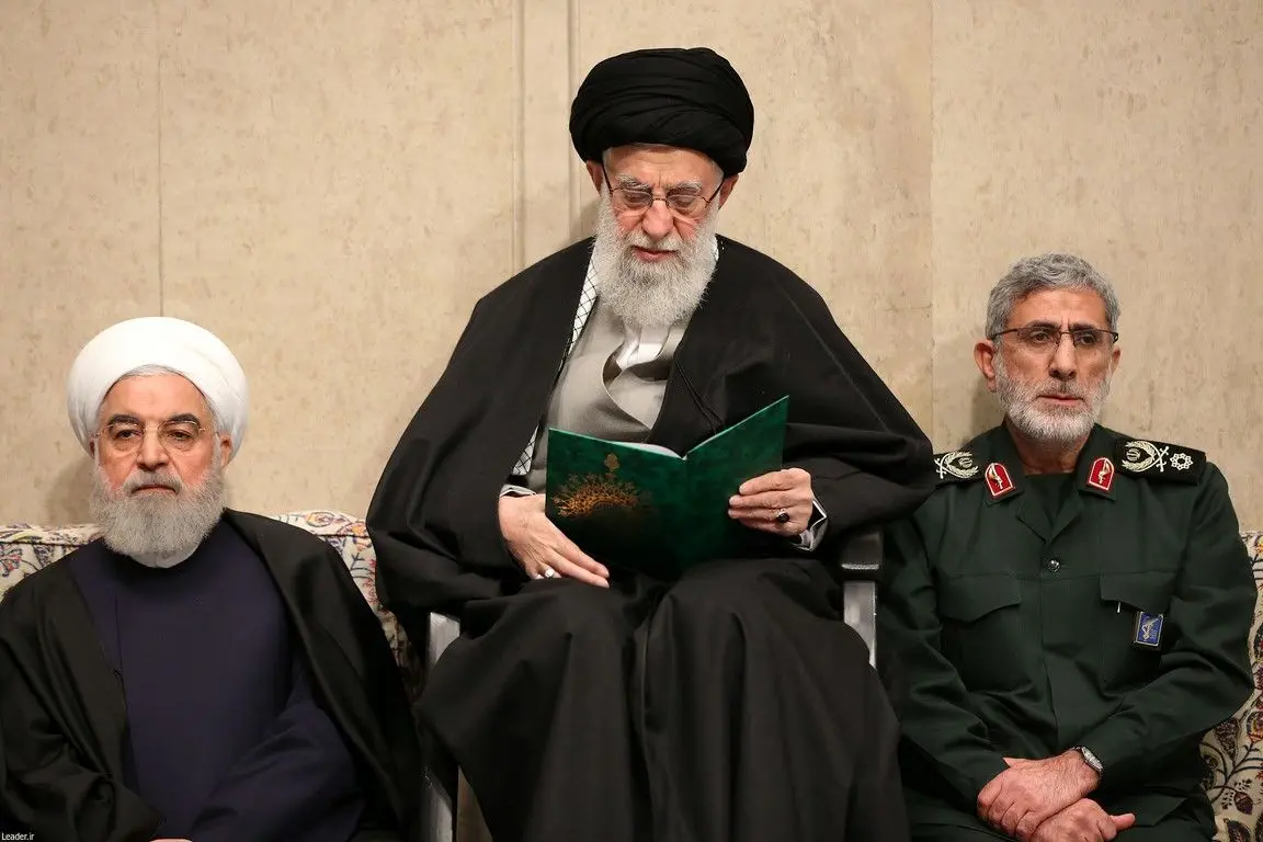 (تصاویر) مراسم بزرگداشت سردار سلیمانی و همرزمانش با حضور رهبر انقلاب