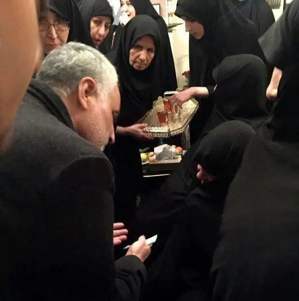 (تصویر) انگشتری که سردار سلیمانی به آیت‌الله هاشمی هدیه داد