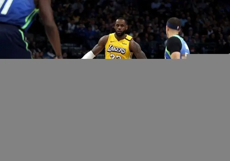(ویدیو) تداوم پادشاهی لبرون جیمز در NBA