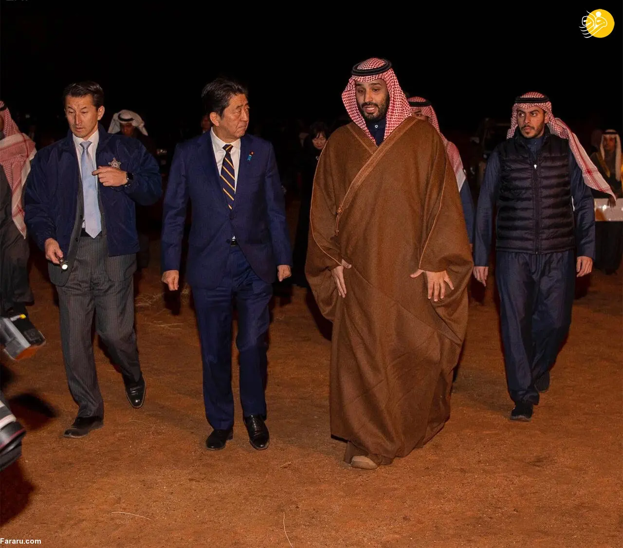 (تصاویر) سورپرایز محمد بن سلمان برای نخست وزیر ژاپن