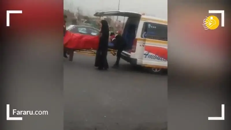 (ویدئو) افتادن بیمار از آمبولانس در بزرگراه حکیم