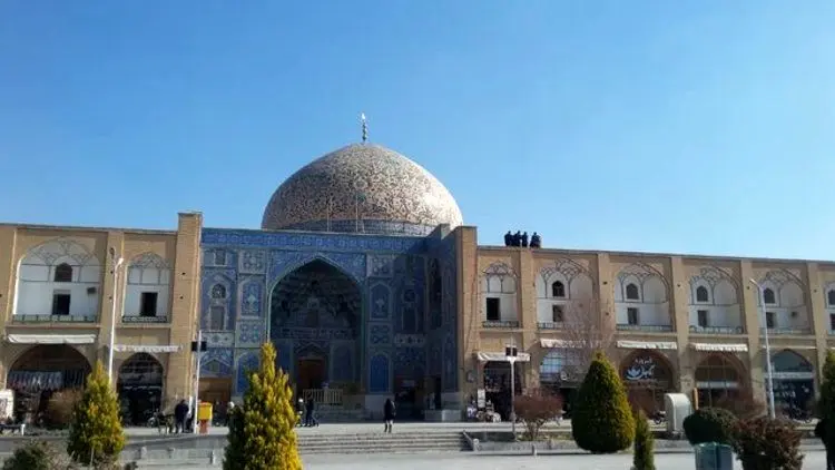 (تصاویر) مورد عجیب برف و گنبد شیخ لطف‌الله