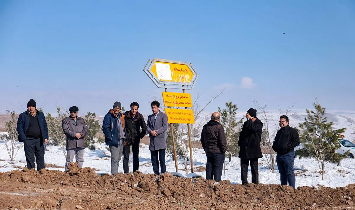 (تصاویر) نابودی ۴۰ تن کالای قاچاق در مشهد
