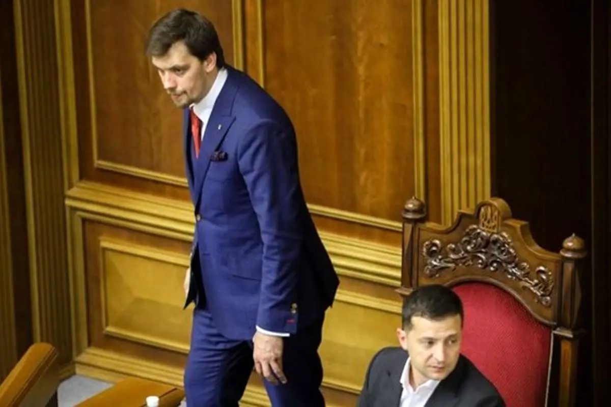 نخست‌وزیر اوکراین استعفا کرد