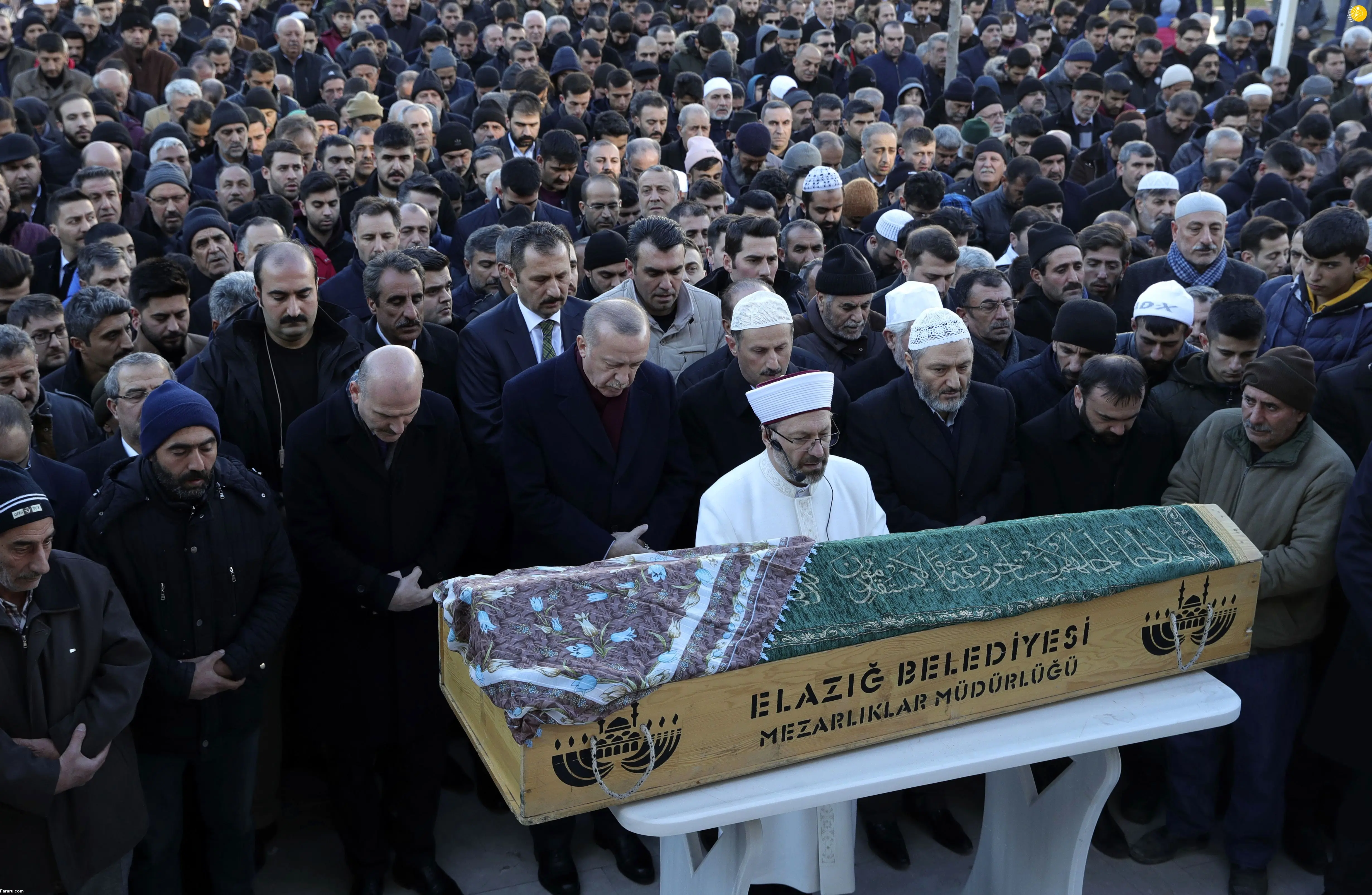 (تصاویر) اردوغان در مناطق زلزله‌زده