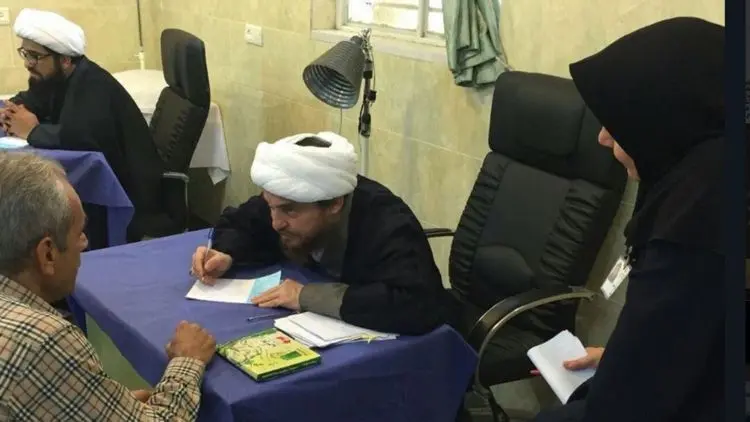 افکار روحانی کتاب سوز: از تکفیر ابن سینا تا درمان کما با روغن کنجد!