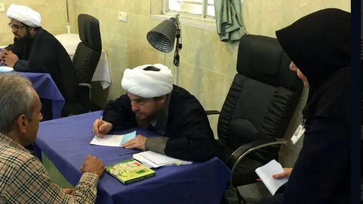 افکار روحانی کتاب سوز: از تکفیر ابن سینا تا درمان کما با روغن کنجد!