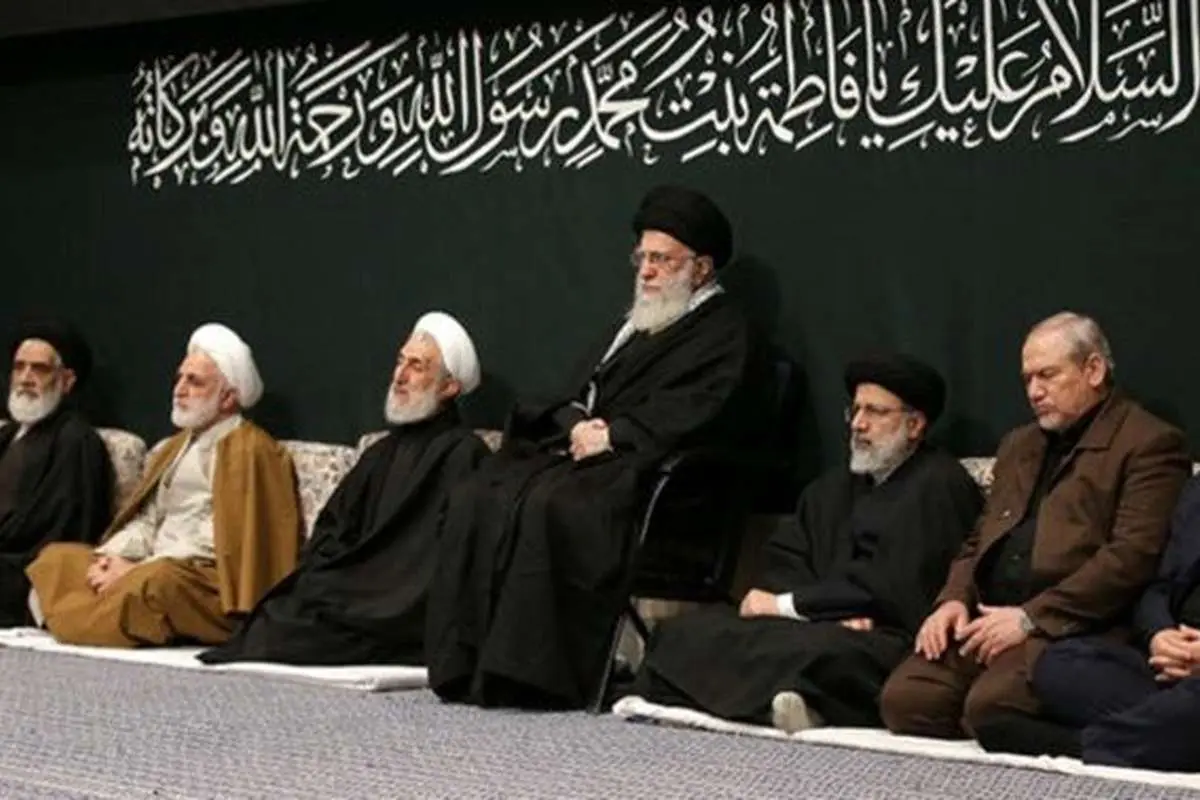 (عکس) اولین شب مراسم عزاداری حضرت فاطمه‌زهرا با حضور رهبر انقلاب