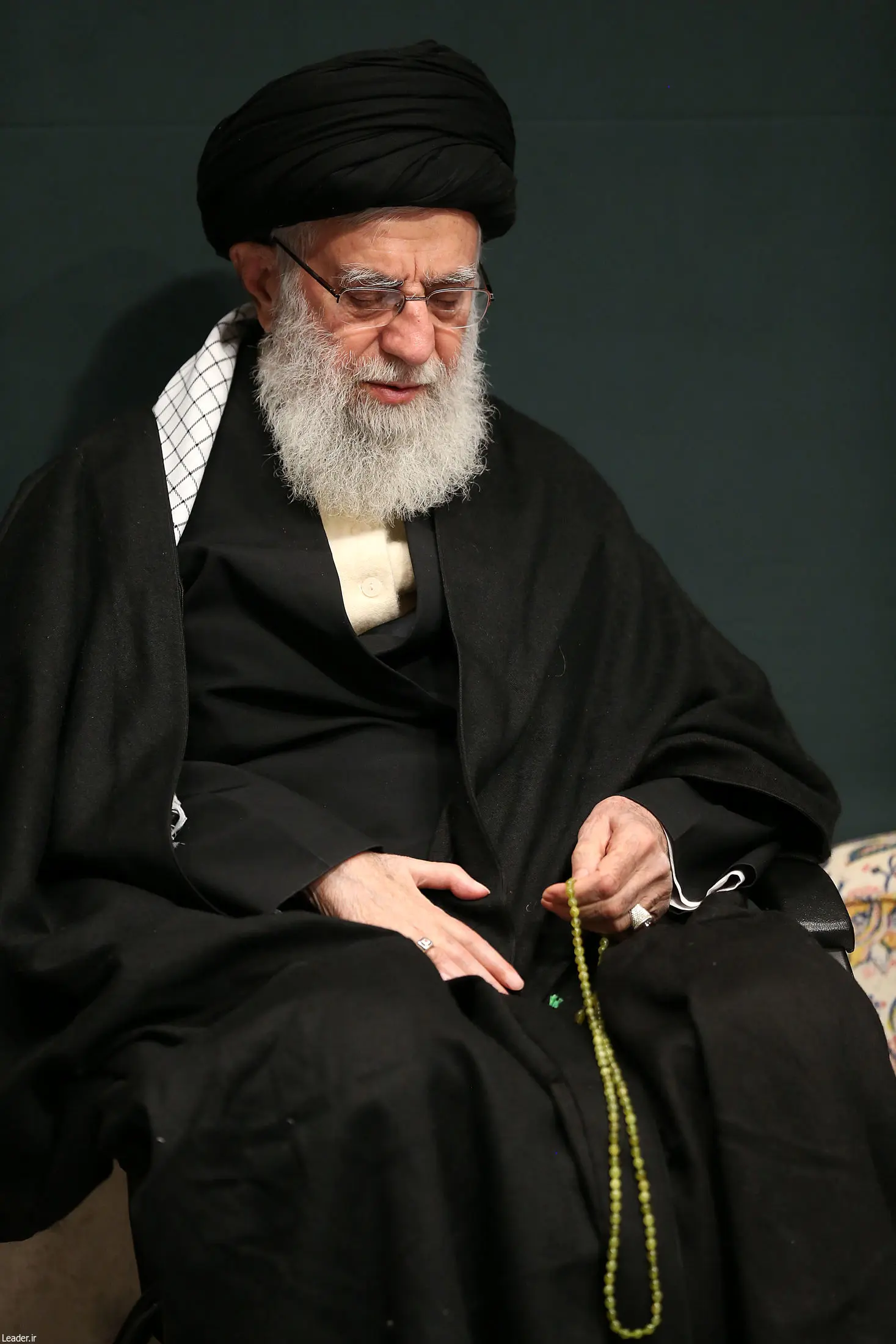 (تصاویر) مراسم عزاداری فاطمیه با حضور رهبر انقلاب