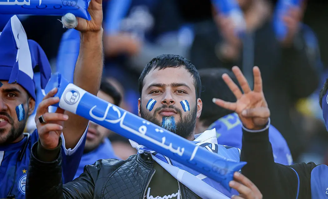 (تصاویر) جدال پرسپولیس واستقلال در دربی۹۱