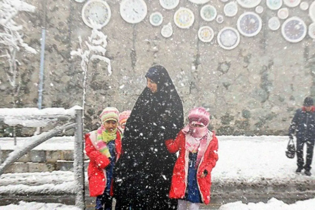 کلیه مدارس ابتدایی تهران فردا دوشنبه تعطیل شد