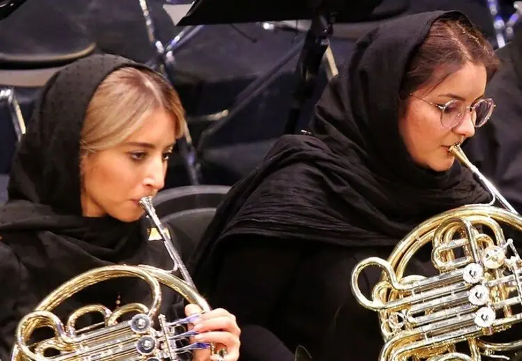 (تصاویر) جنجال منوچهر صهبایی در ارکستر سمفونیک تهران؛ شهرداد روحانی فرار کرد!